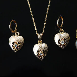 Cute Gold Chain and Earrings Set – Heart Shaped - Image 2