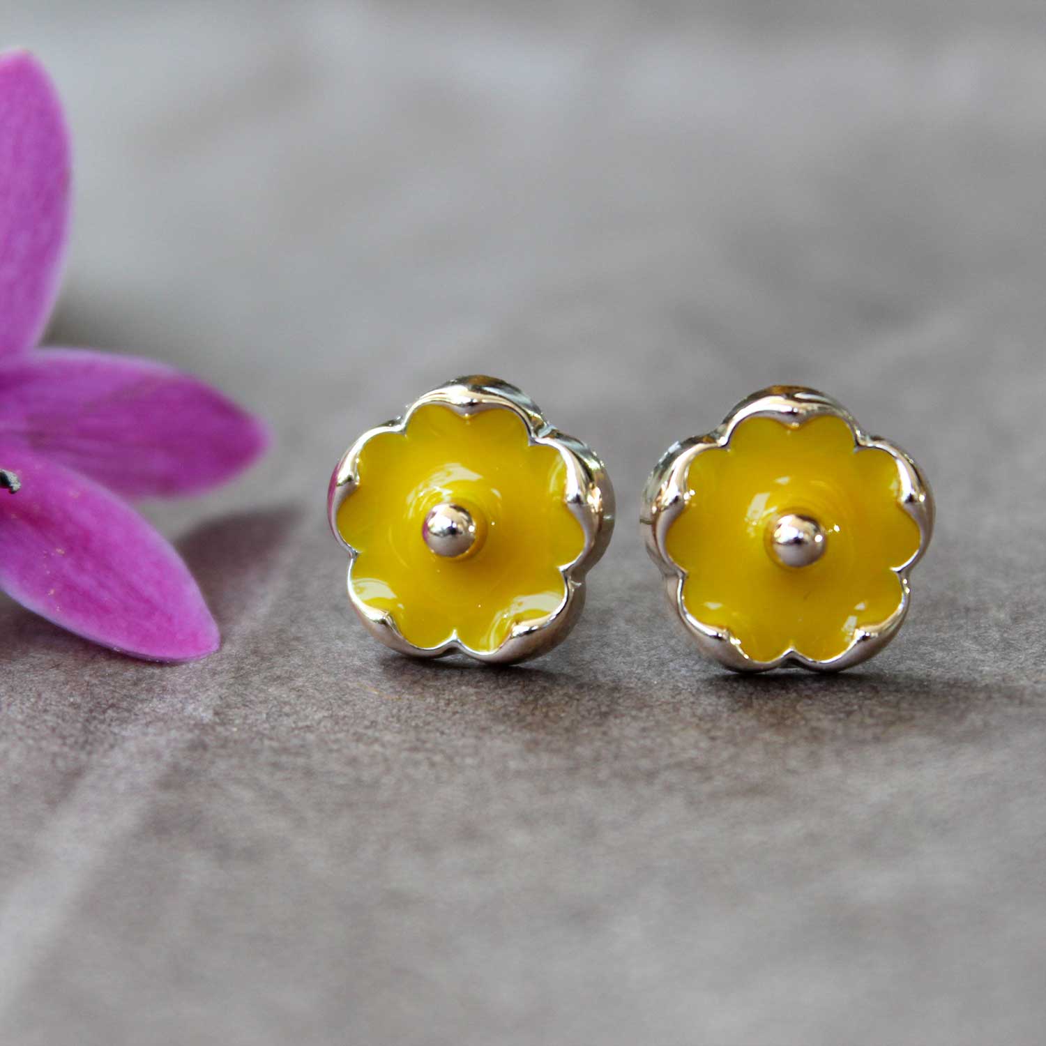 Yellow Enamel Flower Clip Earrings – KennethJayLane.com