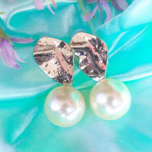 Stunning Silver Plated Pearl Earrings